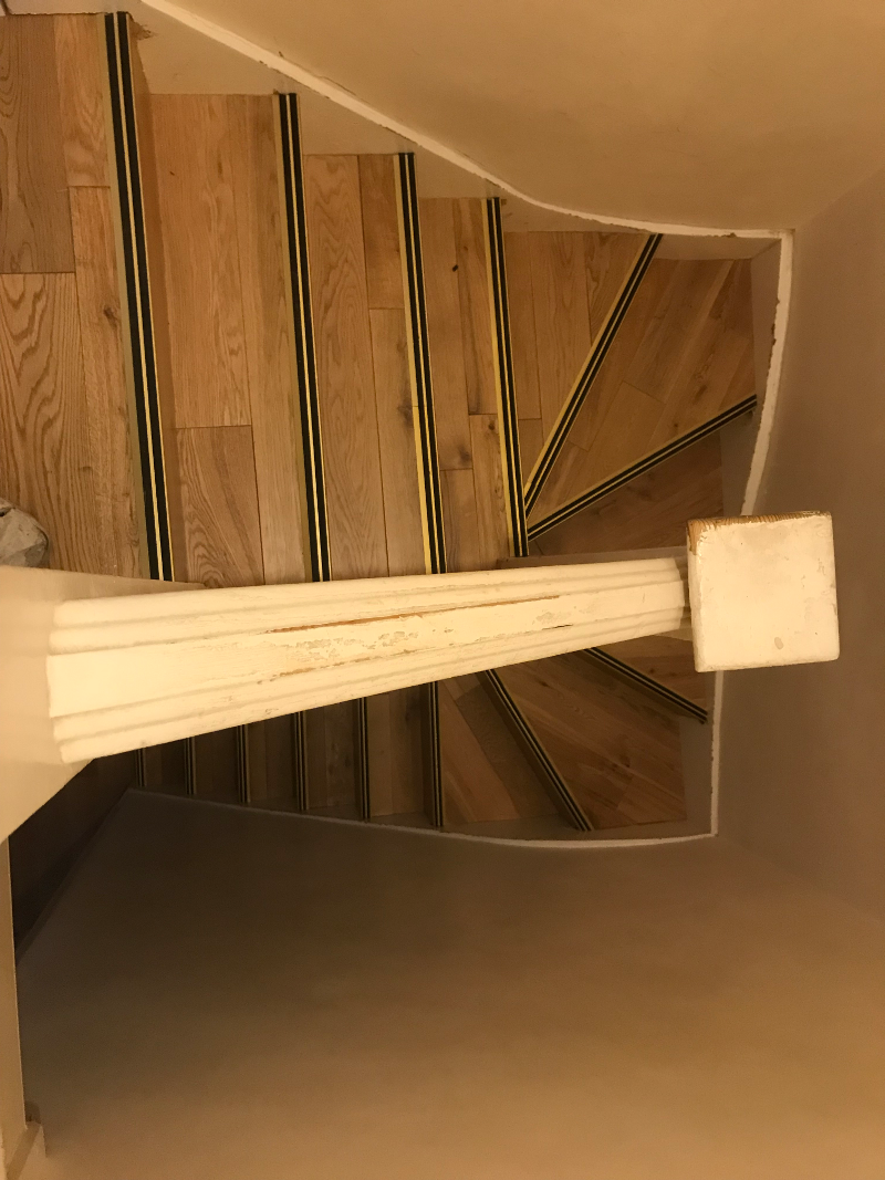 Stairs sanding and restoration